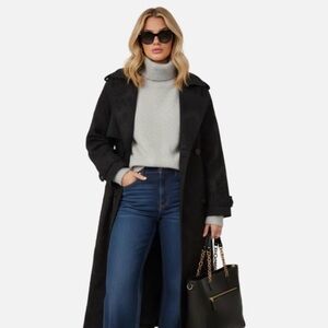 Authentic Gucci Dark-Tinted Sunglasses with certificate of authenticity COA